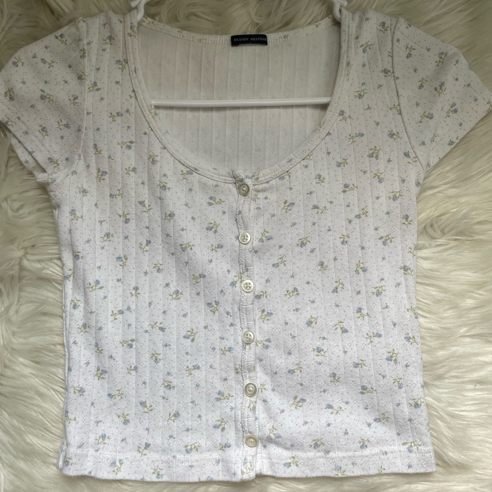 Brandy Melville shirt. One size.